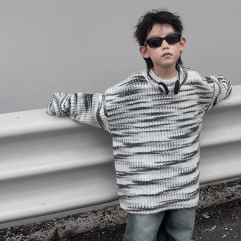 【110-160cm】特別なデザイン 個性 おしゃれ ファッション クール グラデーション色 男の子 セーター