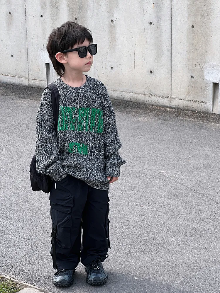 【100-150cm】超ファッション 毎日着たくなる カッコイイ クール カジュアル 配色 男の子  セーター