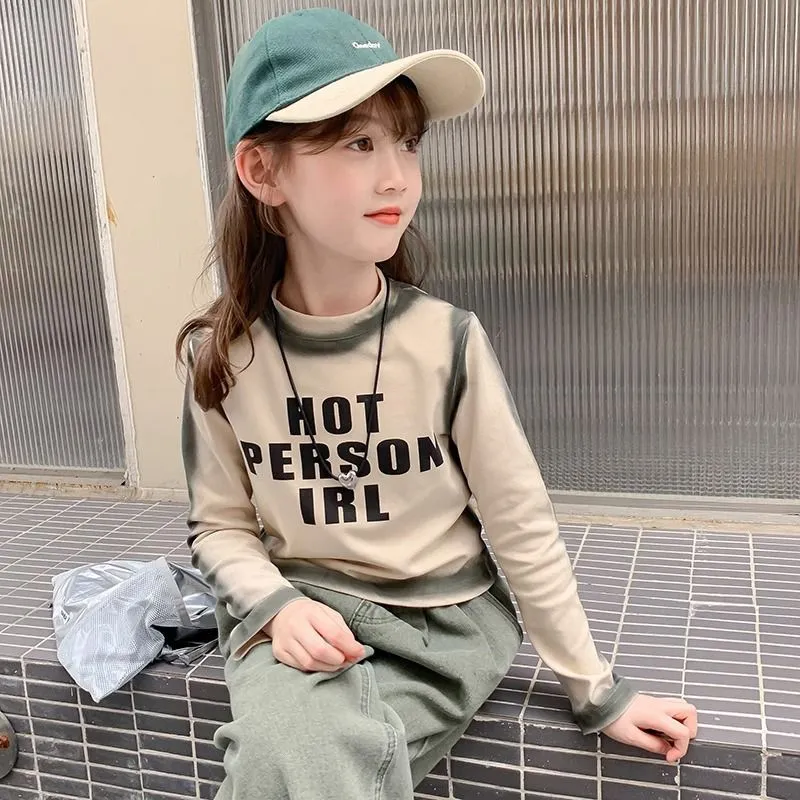 【90-150cm】カジュアル 英字プリントTシャツ トップス 長袖 通園 通学 長袖Tシャツ 子供服
