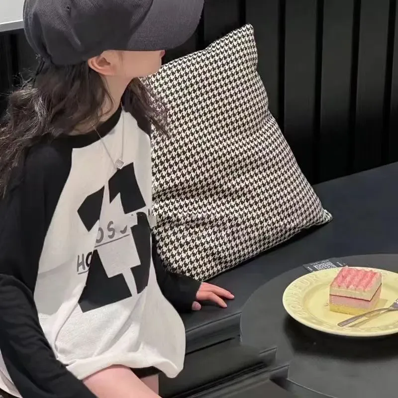 【100-160cm】絶対ほしい  合わせやすい カジュアル シンプル きれいめ 配色 女の子 長袖 Ｔシャツ