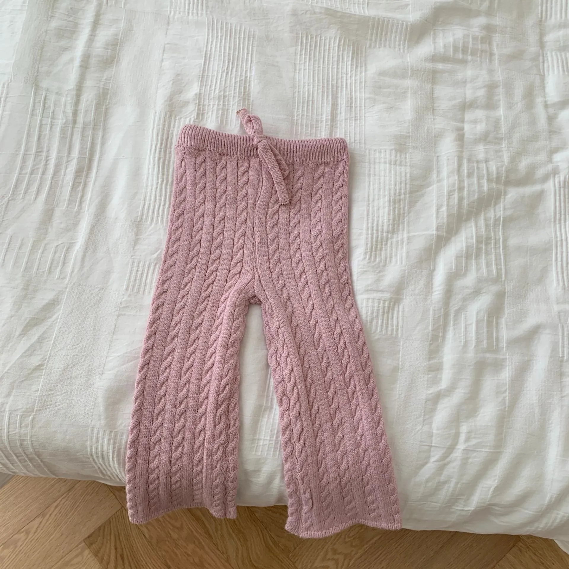 【73-130cm】絶対後悔しない 柔らかい素材  肌に優しい  シンプル  日常  女の子  セーター/ボトムス