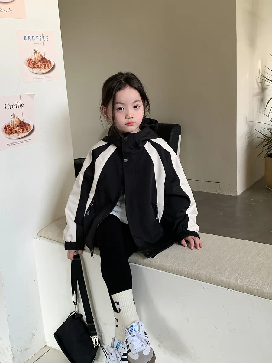 【90-150cm】絶対後悔しない  合わせやすい  クール  ファッション  配色  女の子  アウター