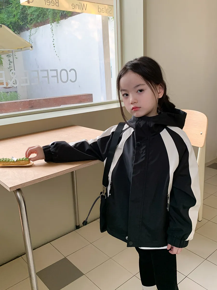 【90-150cm】絶対後悔しない  合わせやすい  クール  ファッション  配色  女の子  アウター