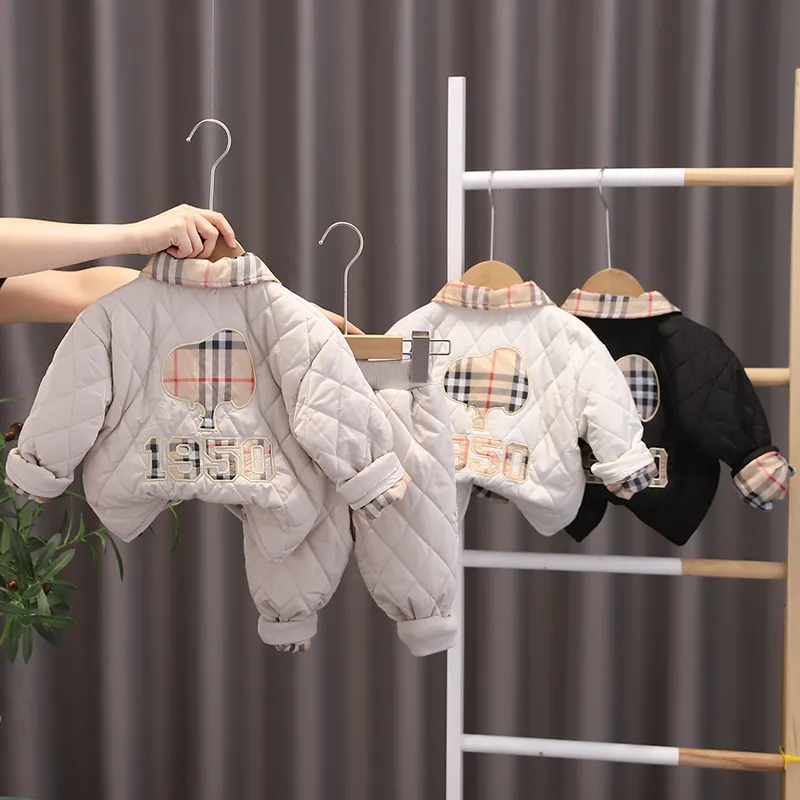 【80-120cm】二点セット 存在感アップ 定番 シンプル 大人気 秋冬 防寒 トップス+パンツ セットアップ