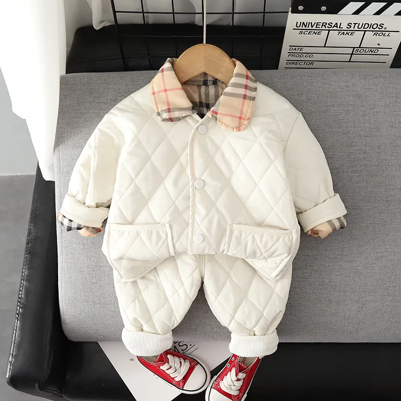 【80-120cm】二点セット 存在感アップ 定番 シンプル 大人気 秋冬 防寒 トップス+パンツ セットアップ
