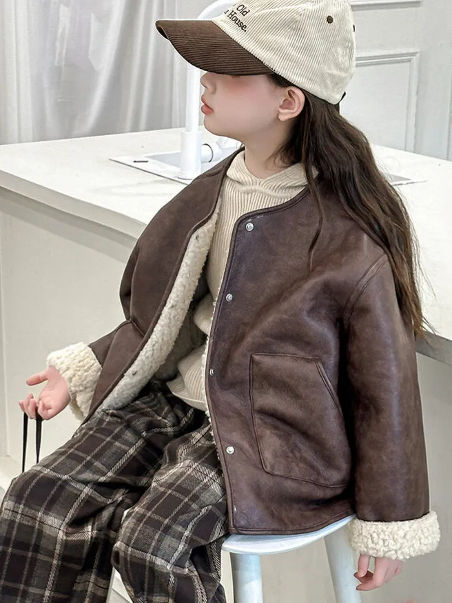 【120-170cm】絶対欲しい！カジュアル 定番 合わせやすい 人気 暖い 女の子 レザー アウター
