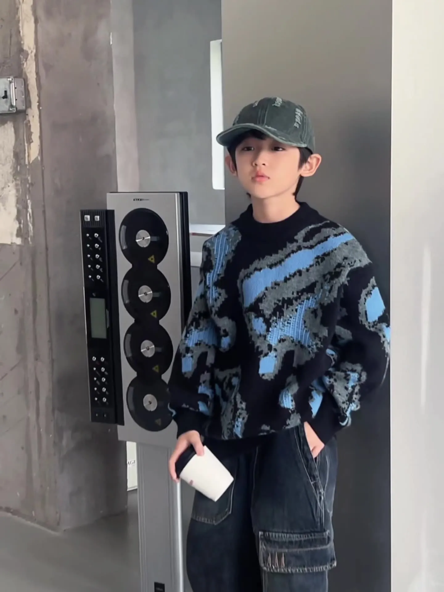 【120-170cm】人気上昇中 目立つ カジュアル ユニック クール 男の子 ニット セーター
