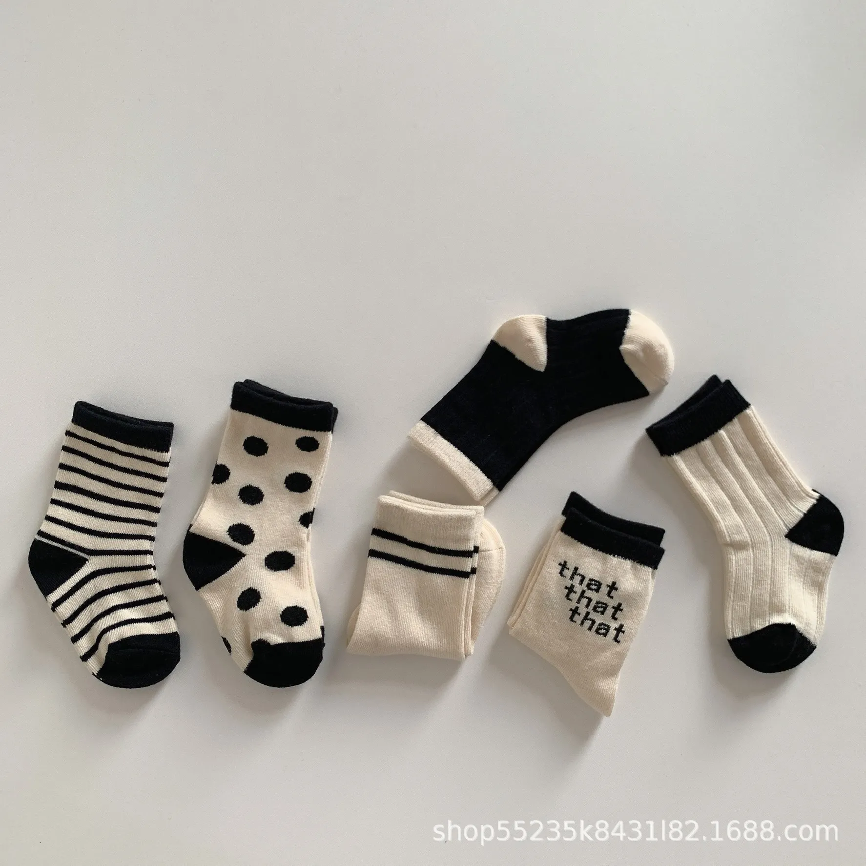 【激安1円!!】超人気商品 可愛い 合わせやすい 履きやすい 子供 靴下 ソックス