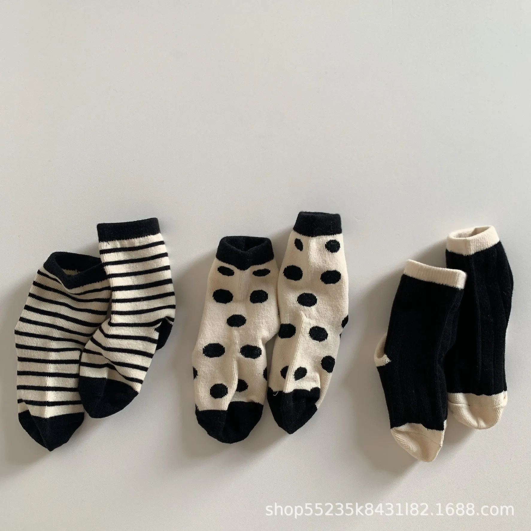 【激安1円！！】超人気商品 可愛い 合わせやすい 履きやすい 子供 靴下 ソックス