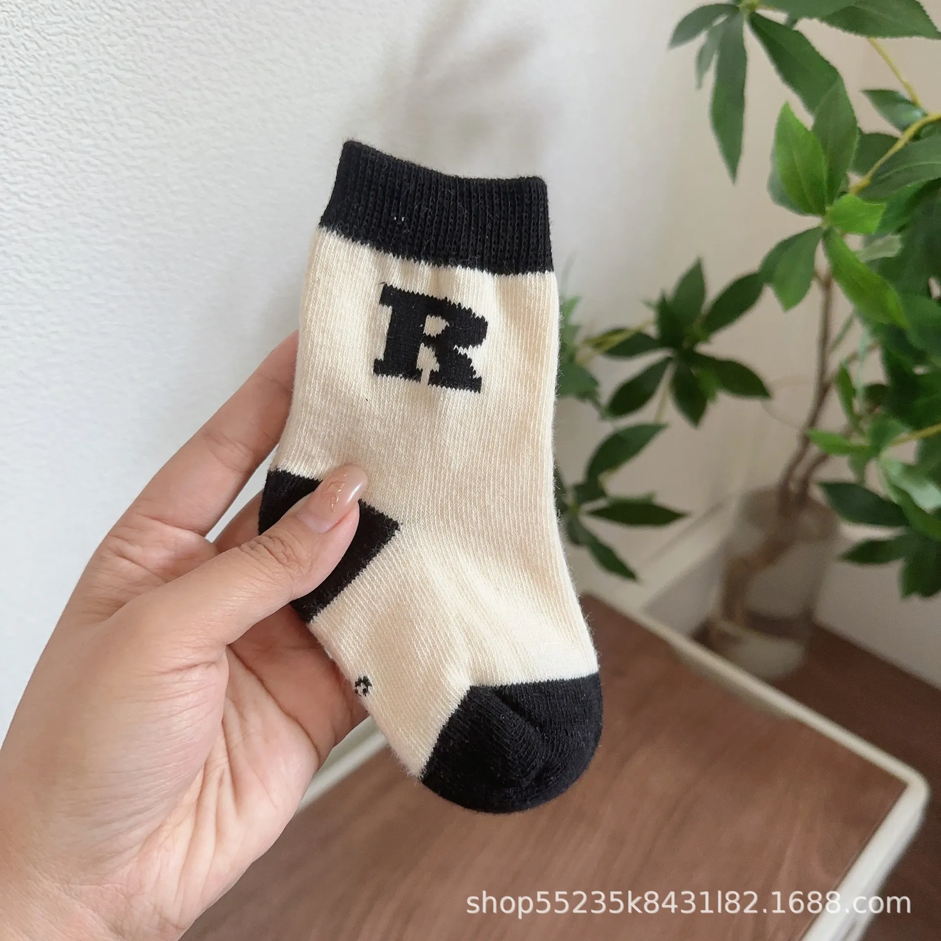 【激安1円!!】超人気商品 可愛い 合わせやすい 履きやすい 子供 靴下 ソックス